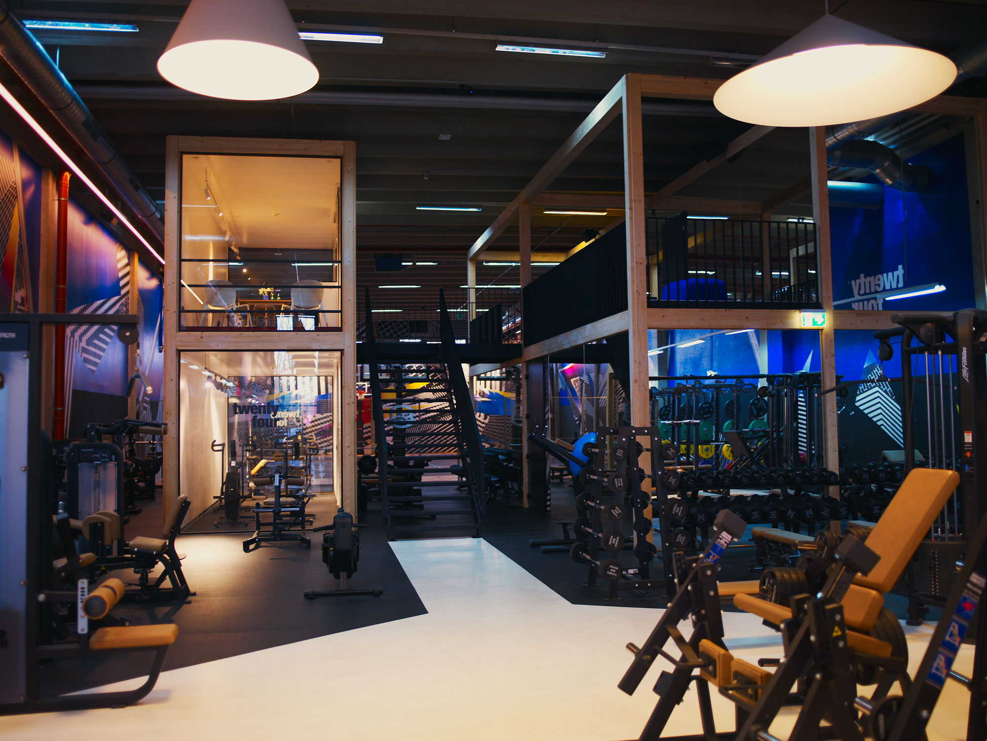 Fitnessstudio Ludwigsburg, Fitness Ludwigsburg, Fitnessclub Ludwigsburg, Fußball Ludwigsburg, Basketball Ludwigsburg, Badminton Ludwigsburg, Powerlifting Ludwigsburg, Powerlifting Ludwigsburg