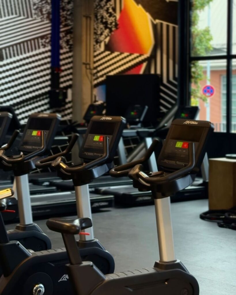 Cardio oder Krafttraining zum Fettabbau? Tipps aus dem Fitnessstudio Ludwigsburg, twentyfour gym für Fitness & Muskelaufbau.